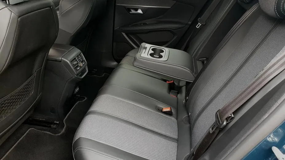 PEUGEOT 3008 3008 1.5 BlueHDi Allure S&S EAT8