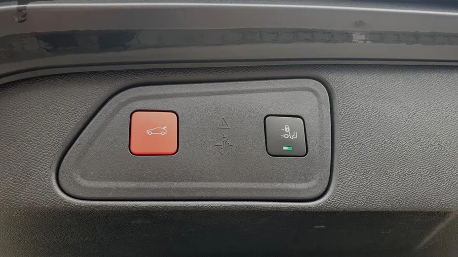 PEUGEOT 3008 3008 1.5 BlueHDi Allure S&S EAT8