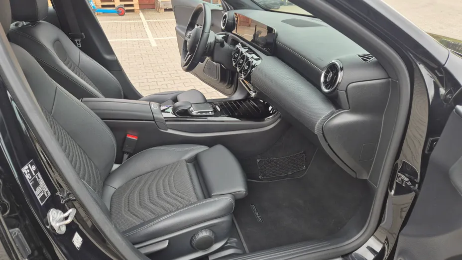 MERCEDES-BENZ A Klasa A 180 Style 7G-DCT