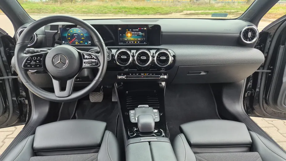 MERCEDES-BENZ A Klasa A 180 Style 7G-DCT