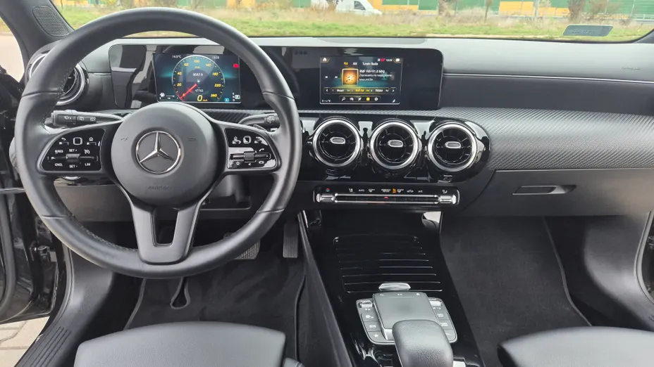 MERCEDES-BENZ A Klasa A 180 Style 7G-DCT