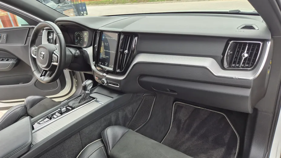 VOLVO XC60 XC60 T4 R-Design aut