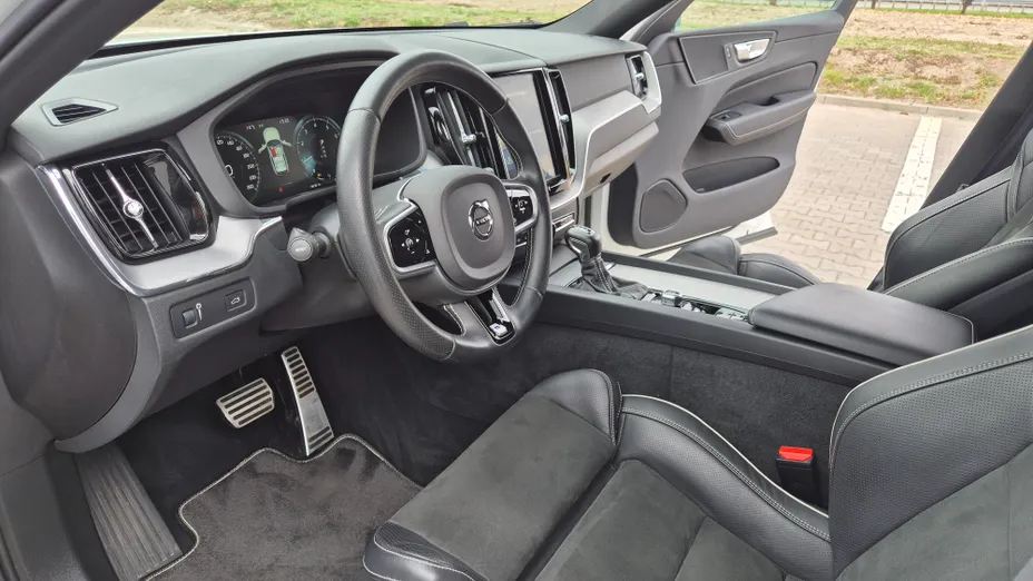 VOLVO XC60 XC60 T4 R-Design aut