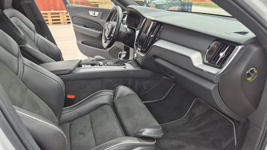 VOLVO XC60 XC60 T4 R-Design aut