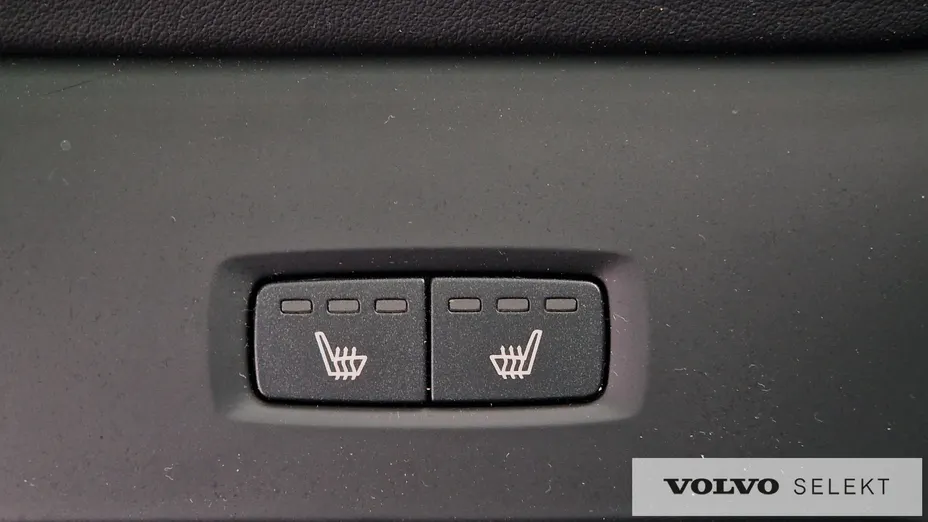 VOLVO XC60 XC60 T6 Plug-In Hybrid AWD Plus Dark aut