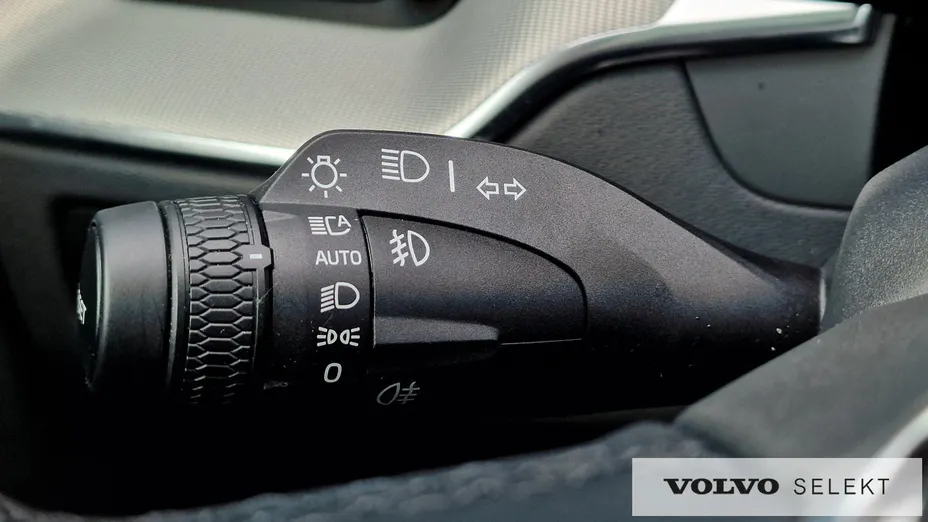 VOLVO XC60 XC60 T6 Plug-In Hybrid AWD Plus Dark aut