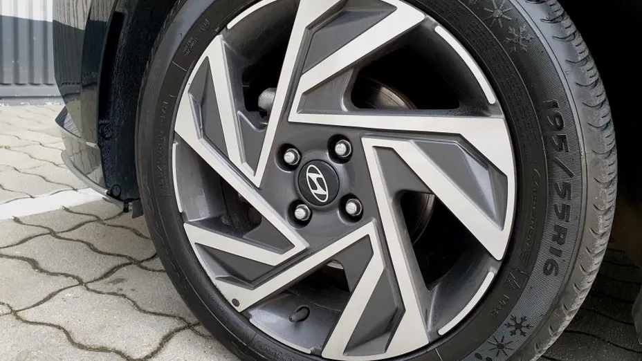 HYUNDAI i20 i20 1.2 Modern