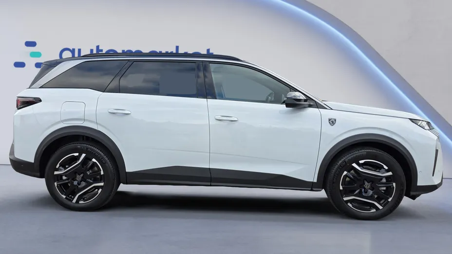 PEUGEOT 5008 5008 1.6 PHEV 225 GT Exclusive S e-DCS7 Nowy