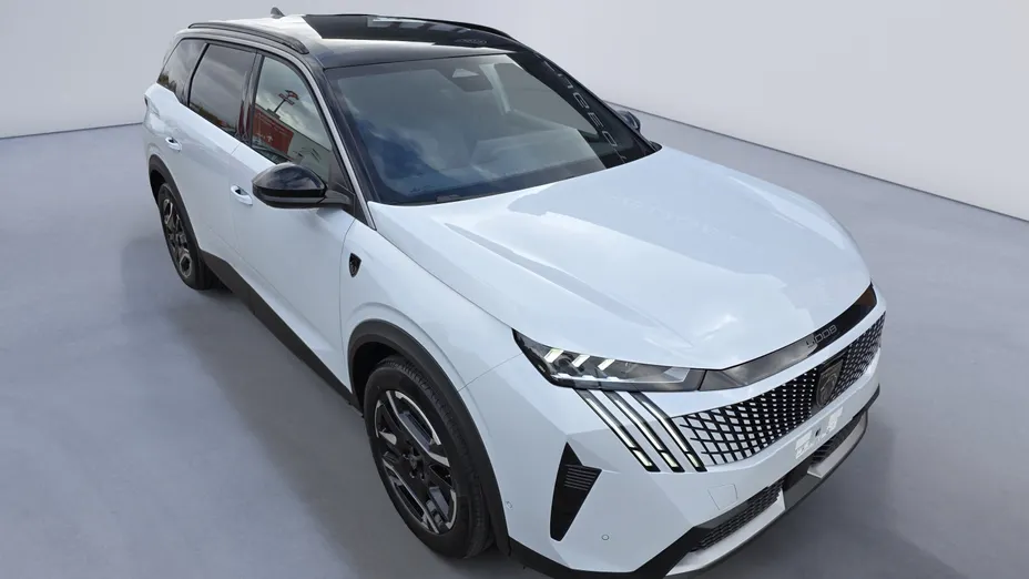 PEUGEOT 5008 5008 1.6 PHEV 225 GT Exclusive S e-DCS7 Nowy