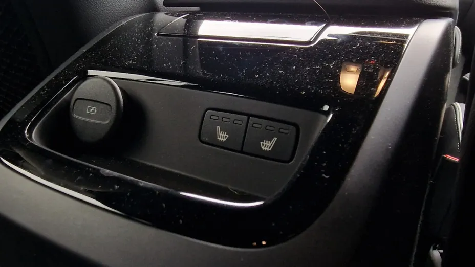 VOLVO V60 V60 T6 AWD Plug-In Hybrid Plus Dark aut