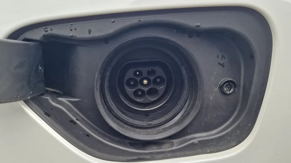 VOLVO V60 V60 T6 AWD Plug-In Hybrid Plus Dark aut