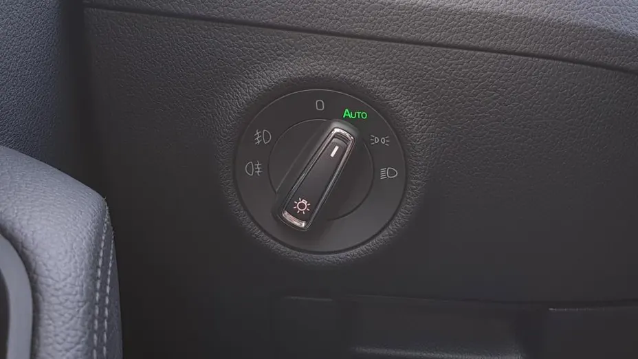 SKODA Superb Superb 2.0 TDI SCR Style DSG