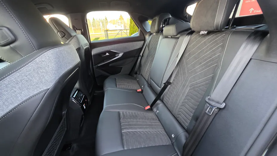 PEUGEOT 3008 3008 1.2 PureTech mHEV GT Exclusive e-DCS6 Nowy