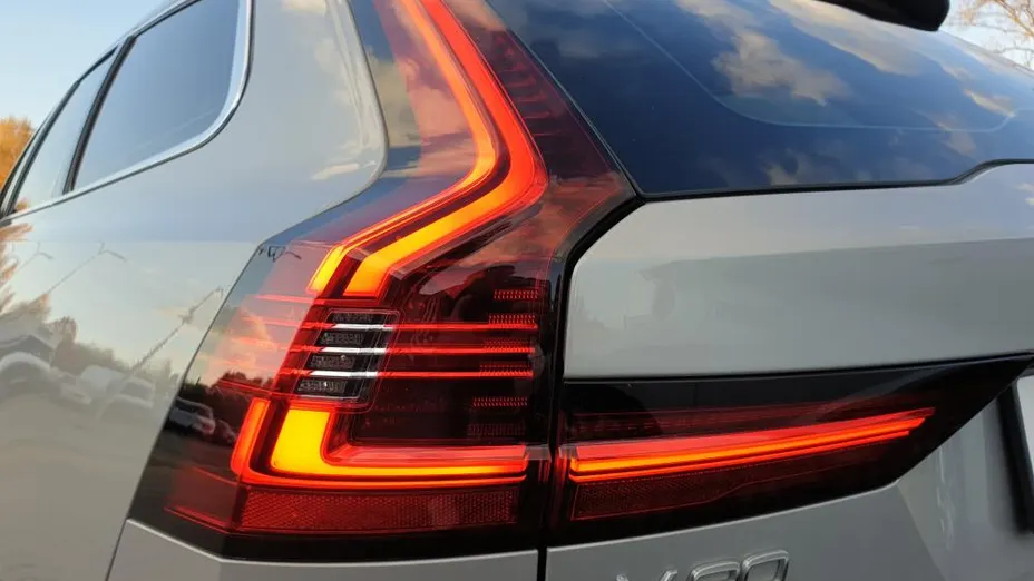 VOLVO V90 V90 B4 D AWD Momentum Pro aut