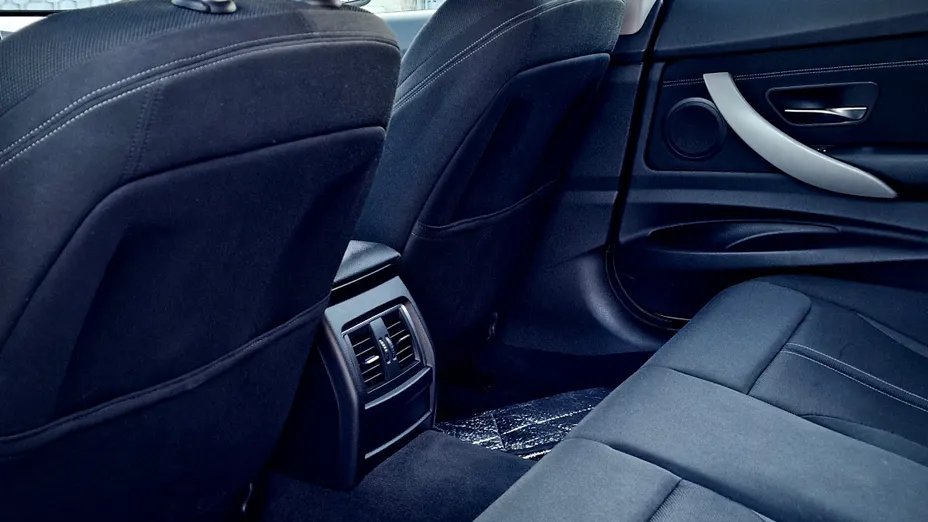 BMW Seria 3 Gran Turismo 320d xDrive Advantage aut