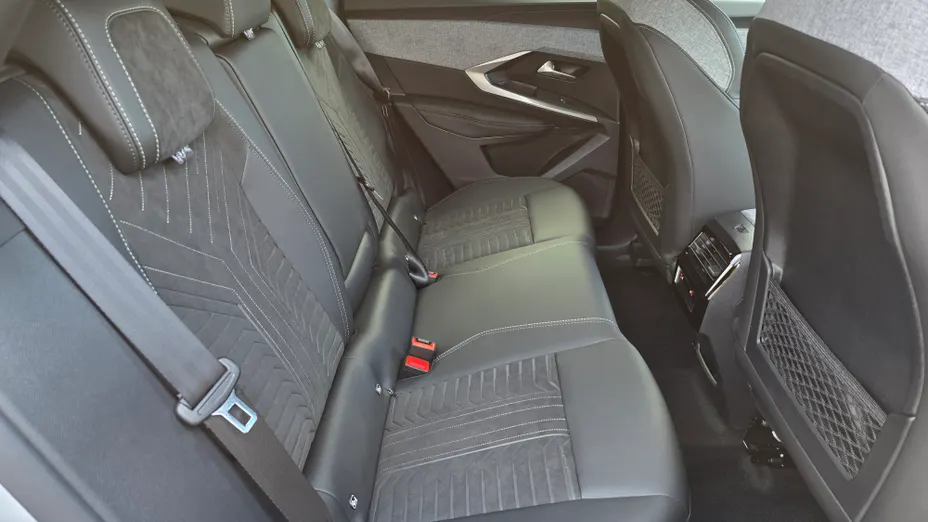 PEUGEOT 3008 3008 1.2 PureTech mHEV GT e-DCS6 Nowy