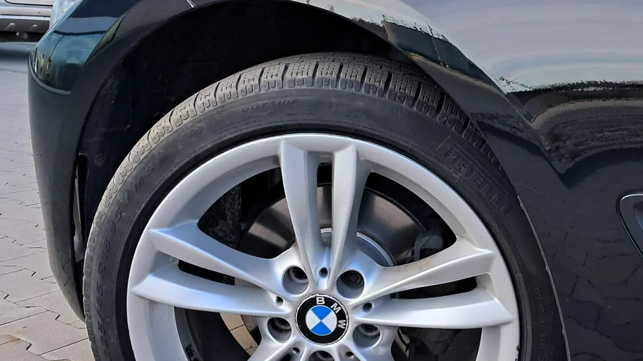 BMW Seria 3 Gran Turismo 318d aut