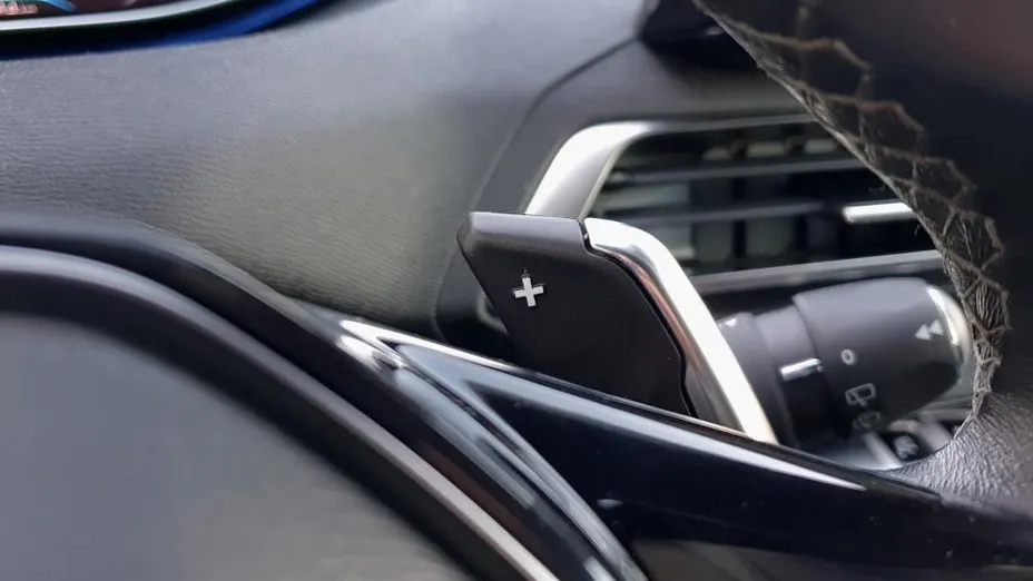 PEUGEOT 5008 5008 2.0 BlueHDi Road Trip S&S EAT8