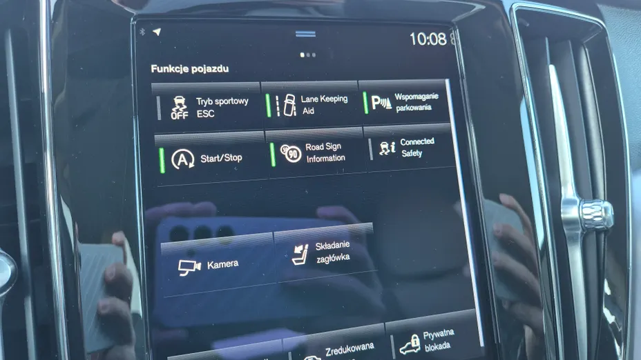 VOLVO V60 V60 B4 D Momentum aut