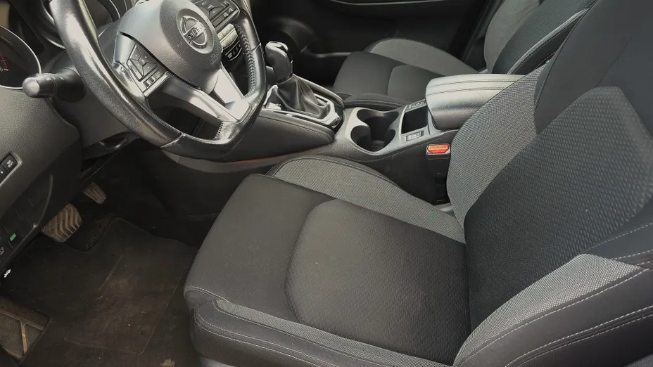 NISSAN Qashqai Qashqai 1.2 DIG-T N-Connecta