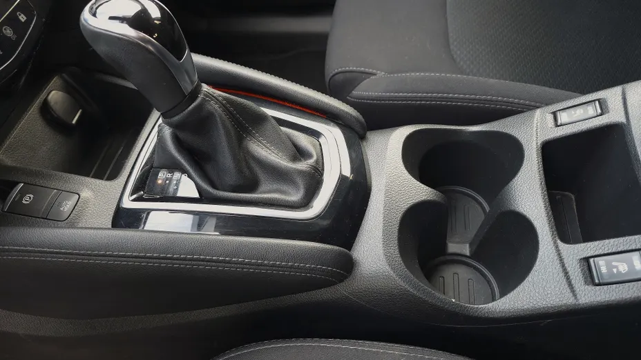 NISSAN Qashqai Qashqai 1.2 DIG-T N-Connecta