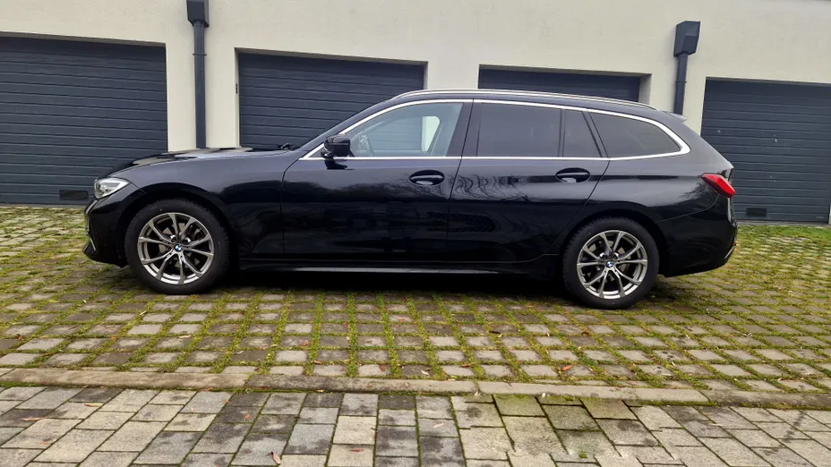 BMW Seria 3 320d xDrive mHEV Luxury Line sport-aut