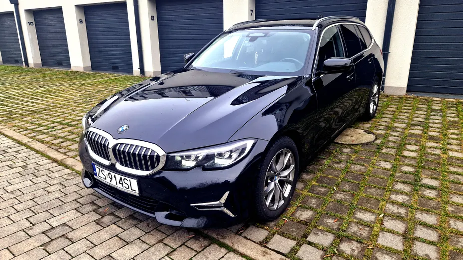 BMW Seria 3 320d xDrive mHEV Luxury Line sport-aut