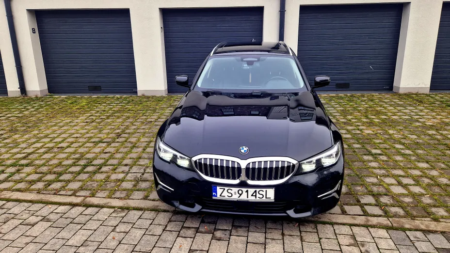 BMW Seria 3 320d xDrive mHEV Luxury Line sport-aut