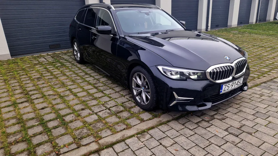 BMW Seria 3 320d xDrive mHEV Luxury Line sport-aut