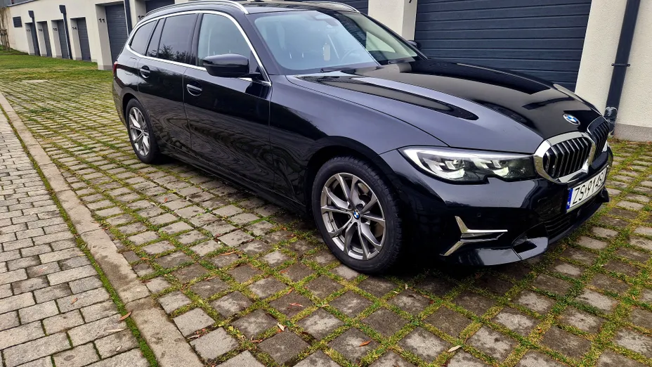 BMW Seria 3 320d xDrive mHEV Luxury Line sport-aut