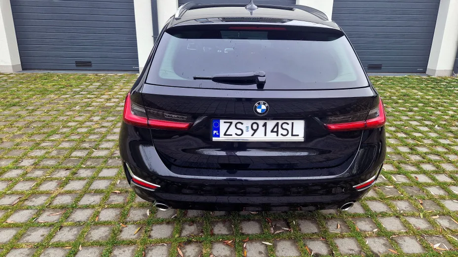 BMW Seria 3 320d xDrive mHEV Luxury Line sport-aut