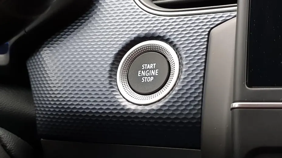 RENAULT Arkana Arkana 1.6 E-TECH Zen MMT