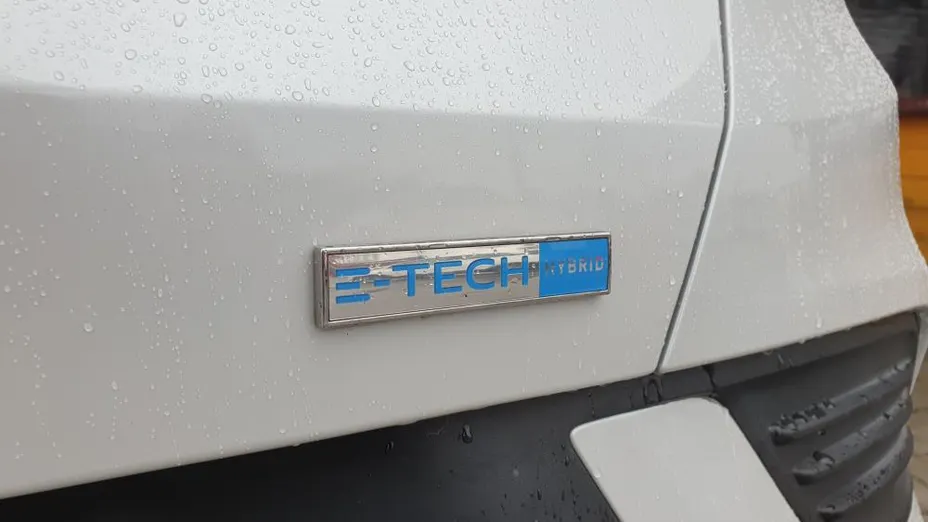 RENAULT Arkana Arkana 1.6 E-TECH Zen MMT