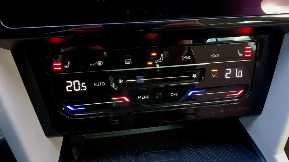 VOLKSWAGEN Passat Passat 2.0 TDI Elegance DSG