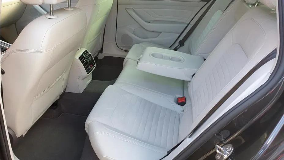 VOLKSWAGEN Passat Passat 2.0 TDI Elegance DSG