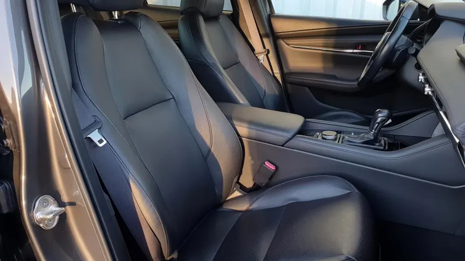 MAZDA 3 3 2.0 mHEV Hikari aut