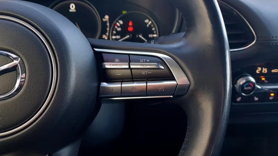 MAZDA 3 3 2.0 mHEV Hikari aut