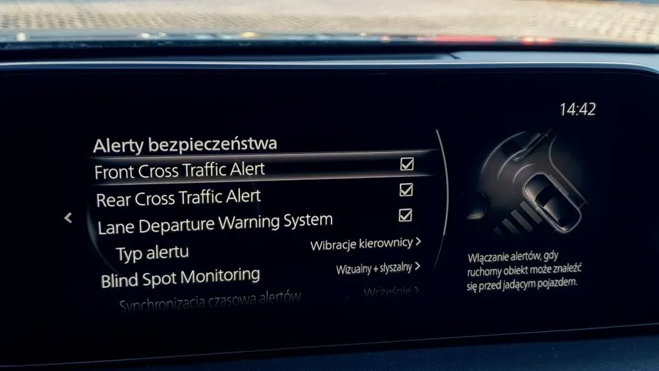 MAZDA 3 3 2.0 mHEV Hikari aut