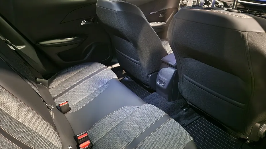 PEUGEOT 2008 2008 1.2 PureTech Allure S&S EAT8