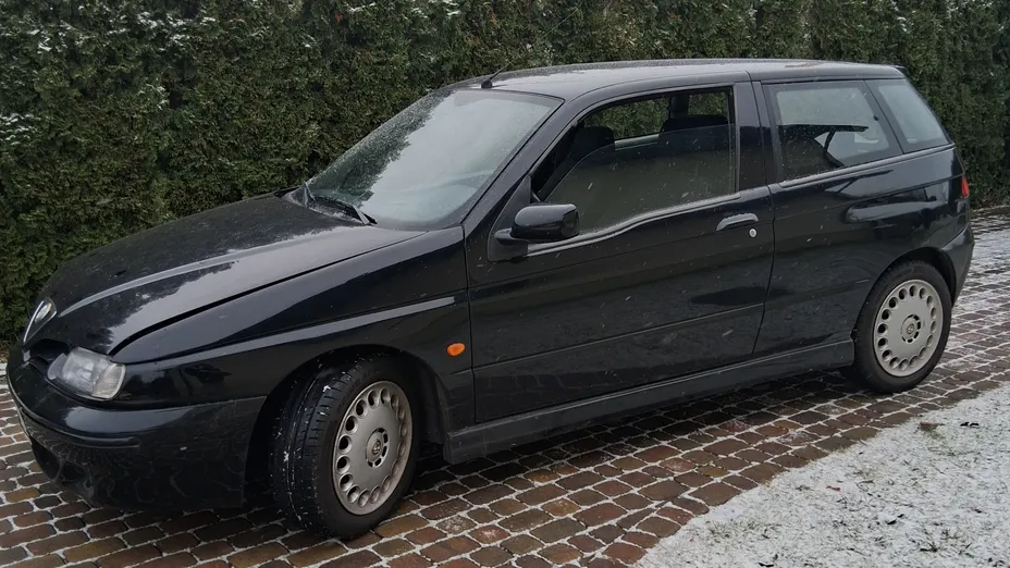 ALFA ROMEO 145 145 1.6 TSpark 16v