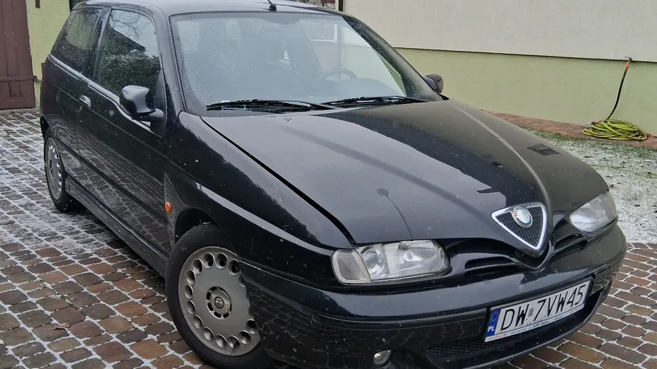ALFA ROMEO 145 145 1.6 TSpark 16v