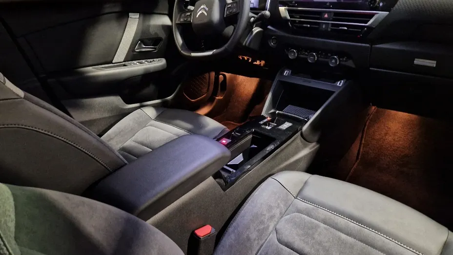 CITROEN C4 X C4 X 1.2 mHEV Max eDCT6