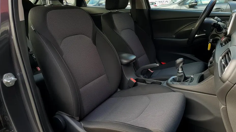 HYUNDAI i30 i30 1.5 DPI Classic +