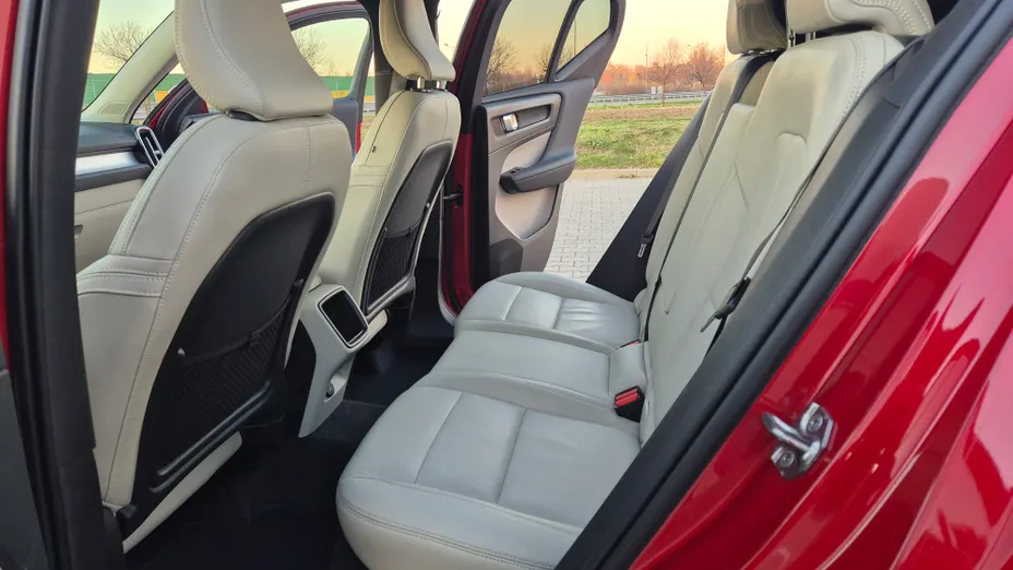 VOLVO XC40 XC40 D3 Momentum Pro aut