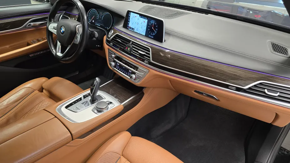 BMW Seria 7 730d xDrive sport-aut