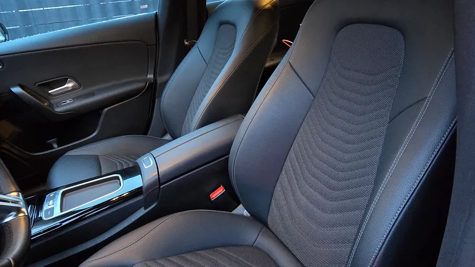 MERCEDES-BENZ CLA CLA 200 7G-DCT