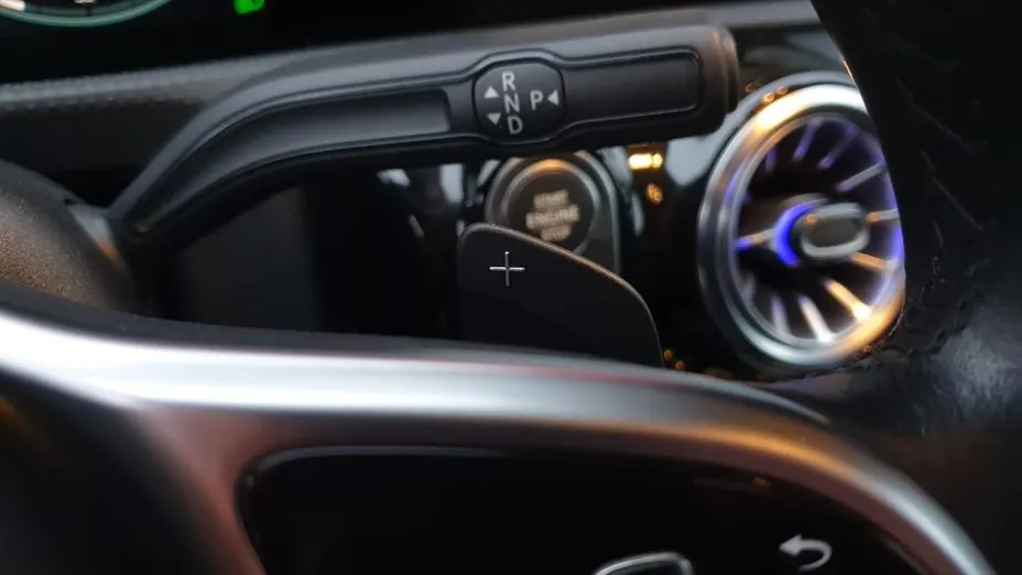 MERCEDES-BENZ CLA CLA 200 d 8G-DCT