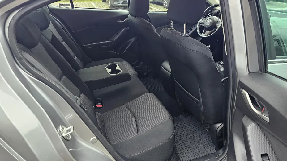 MAZDA 3 3 2.0 Skymotion