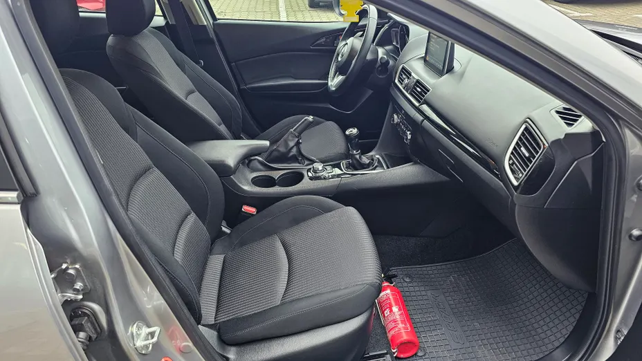 MAZDA 3 3 2.0 Skymotion