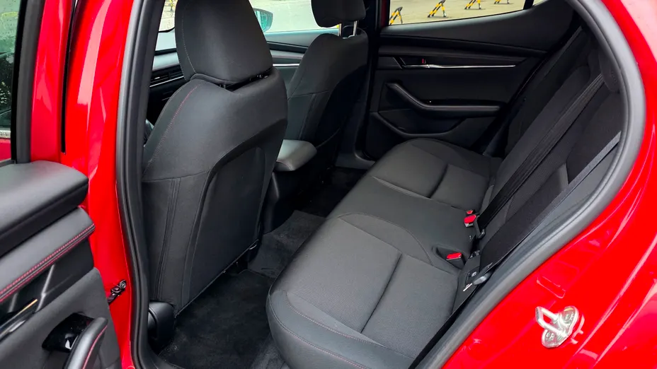 MAZDA 3 3 2.0 mHEV Centre-Line aut